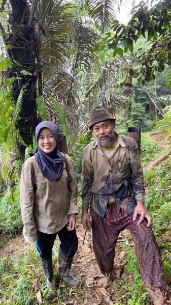 Berkas:Petani aren.jpg